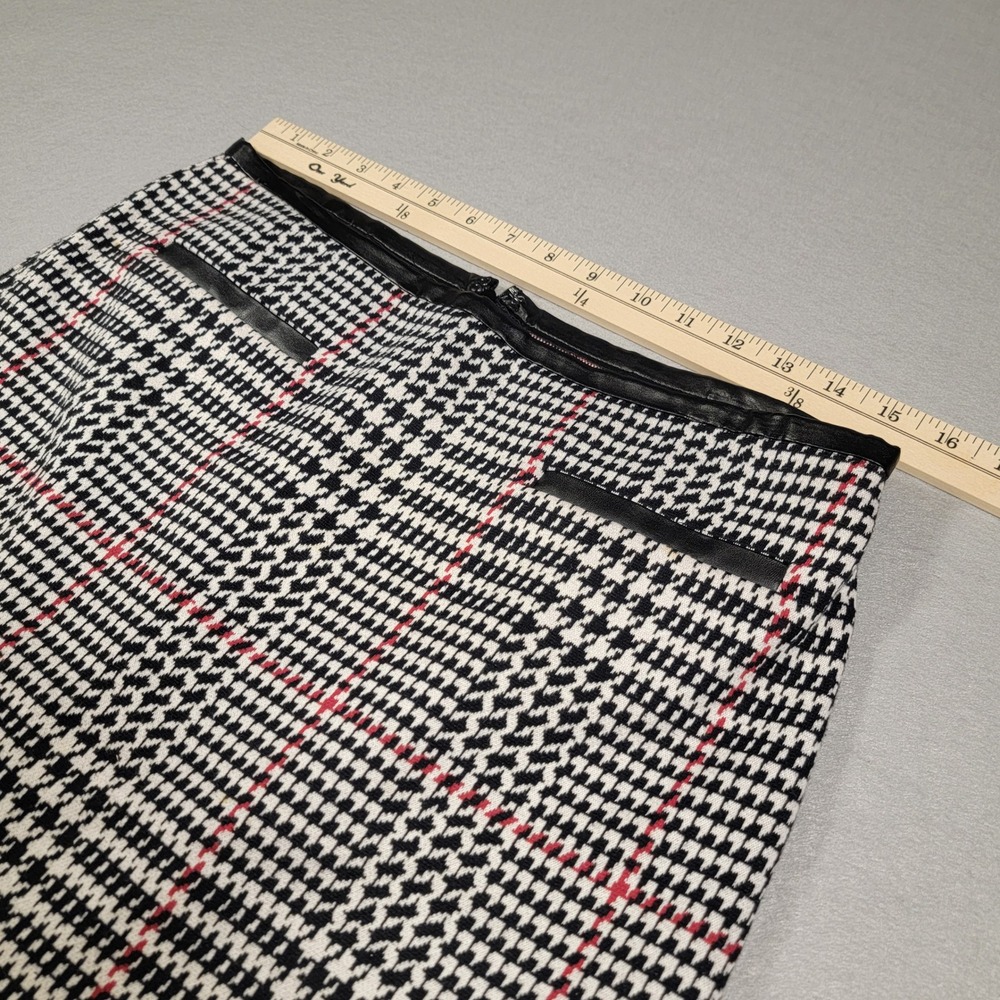 Talbots Petites Plaid Pencil Skirt Black White Red Faux Leather Trim Size 10‎ P - Picture 7 of 8